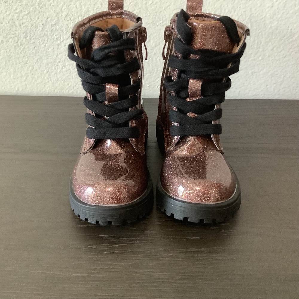 Cotton On Kids Combat Lug Ankle Boots Size 10 Girls Shimmer Waterproof Lace Up